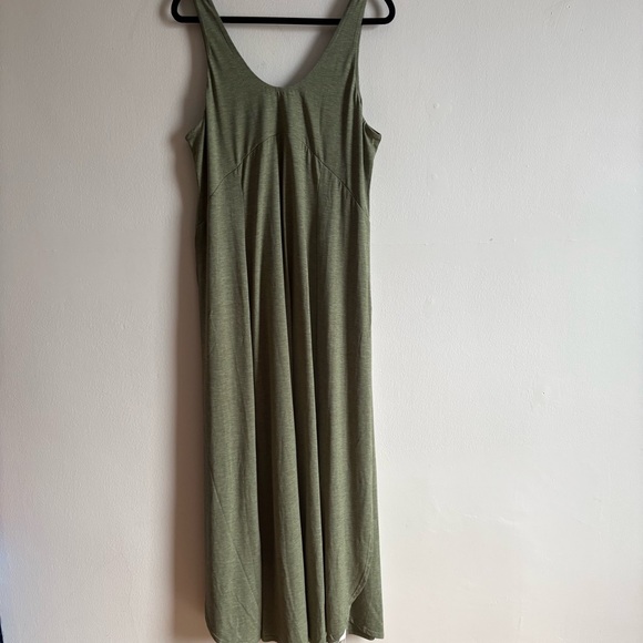 NWT Halara Sz XL Casual Green Tank Flowy V Neck Maxi Dress - Picture 2 of 10